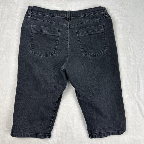 2 Lee Denim Capri Shorts Women’s Size 10 Pants Jeans Classic Relaxed Blue Black - Picture 5 of 14